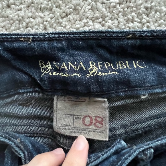 🔹BANANA REPUBLIC: Women’s size 8, urban style boot cut blue jeans, preowned🔹 - Picture 2 of 11